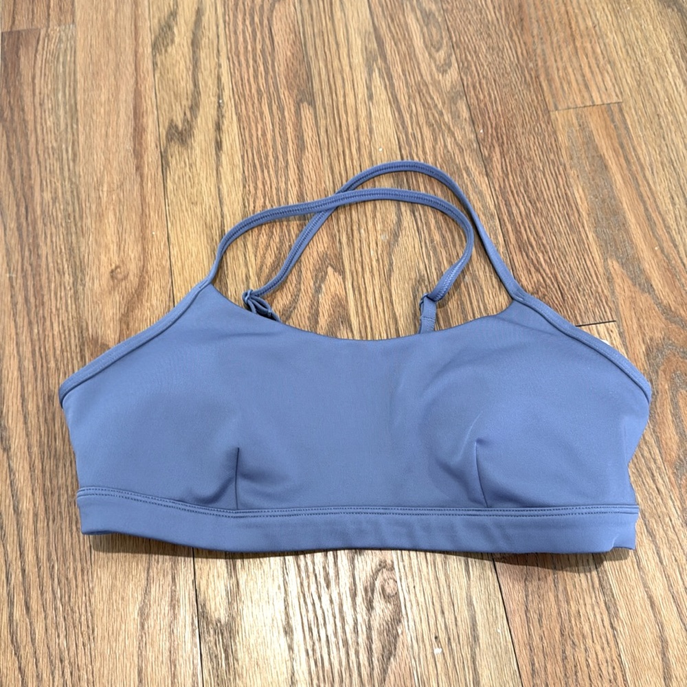 Alo Airlift infinity blue sports bra, size M